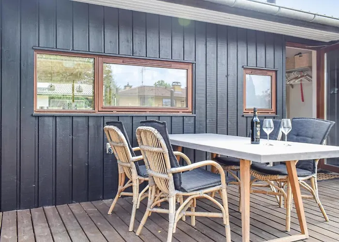 3 Bedroom Stunning In 펜션