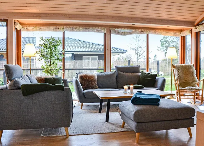 3 Bedroom Stunning In *