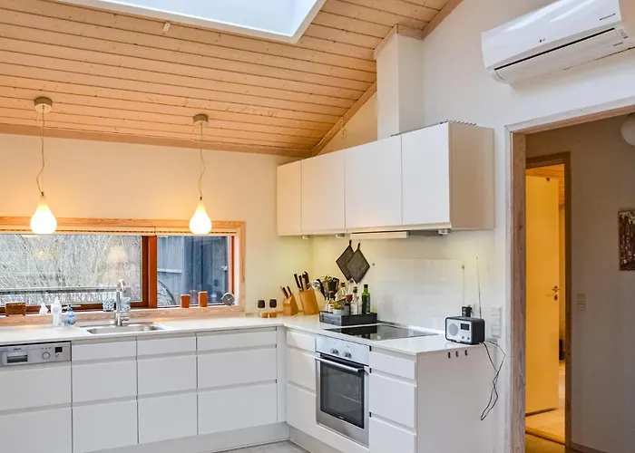 3 Bedroom Stunning In Casa vacanze Græsted